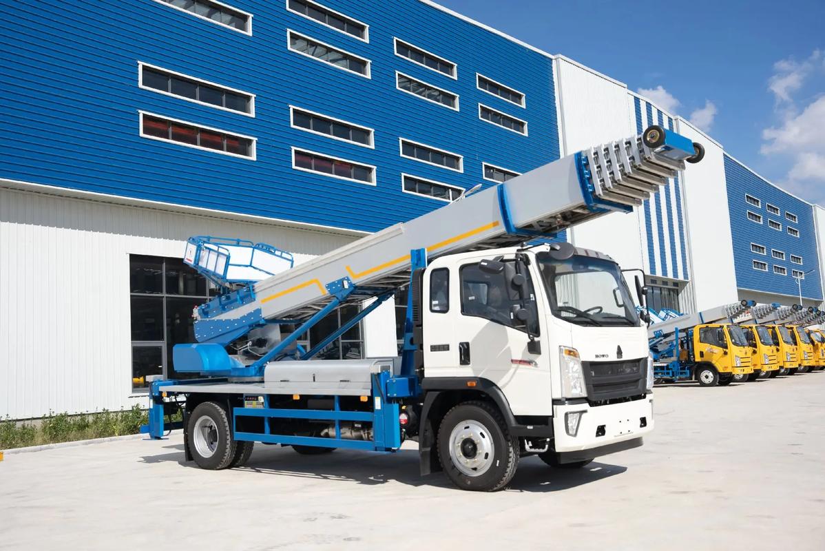 封开出租云梯车高空作业车 建筑垃圾搬运